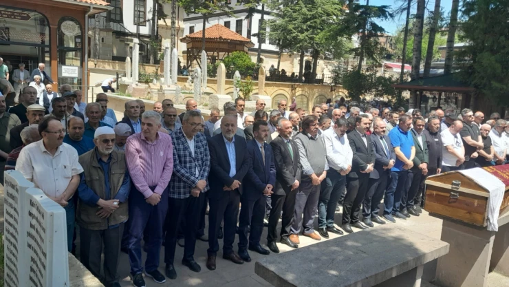 Seniha Küçük Defnedildi