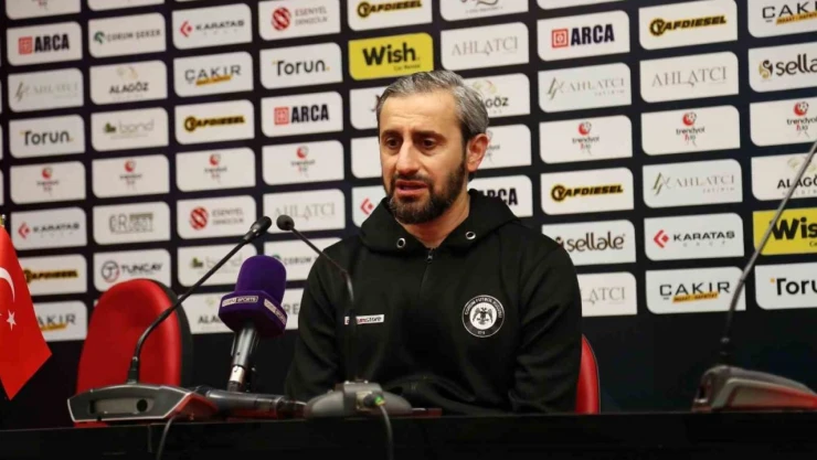 Serkan Özbalta: 'İlk Yarıda Bulduğumuz Gol Maçı Farklı Noktalara Getirdi'