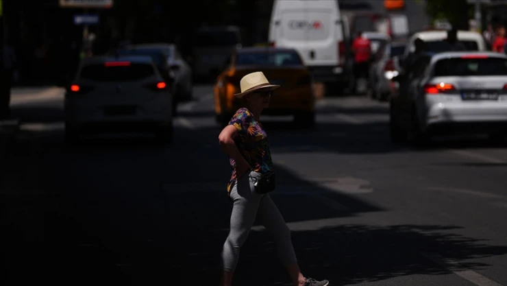 Sıcaklıklar Mevsim Normallerinin Üzerinde Seyretti