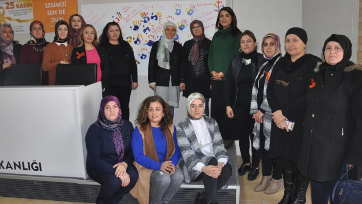 Şiddete karşı turuncu çizgilerini çektiler