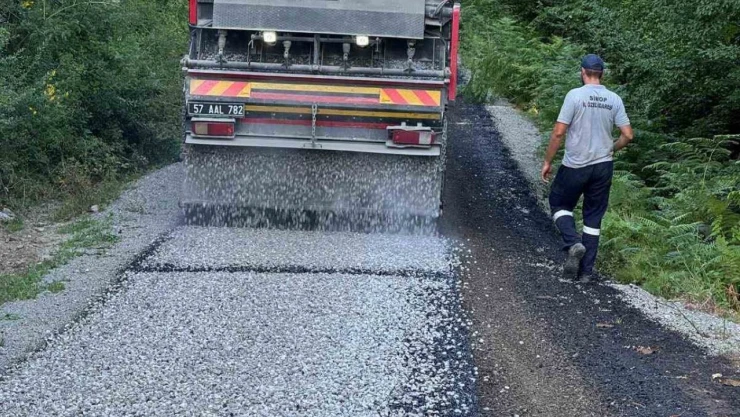 Sinop'ta 115 Kilometrelik Köy Yolu Asfaltlandı