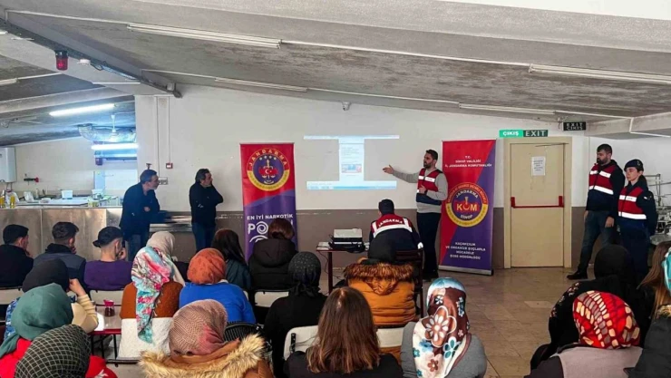 Anneler Uyuşturucu Konusunda Bilgilendirildi