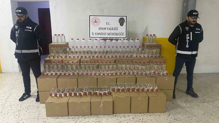 Bin 300 Litre Sahte Alkol Ele Geçirildi