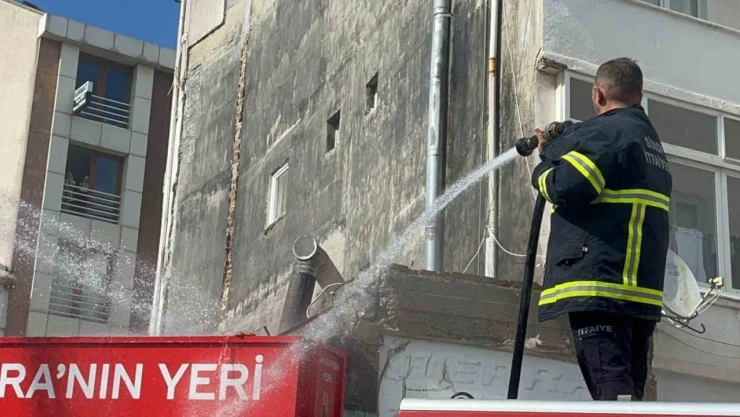 Sinop'ta Bir İşletmede Çıkan Yangın Paniğe Yol Açtı