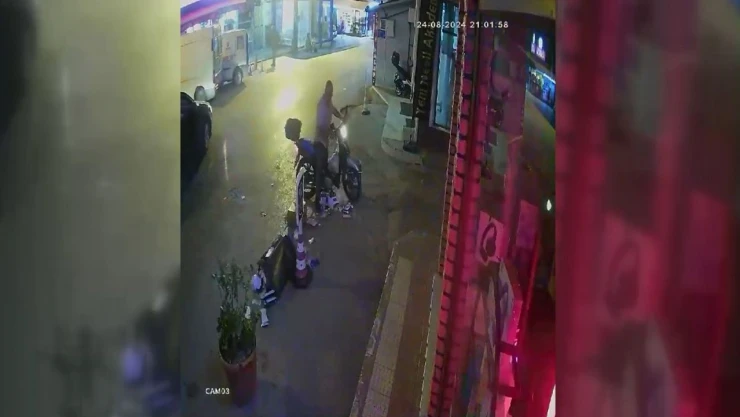 Çöpleri Çevreye Saçan Kişi Kamerada