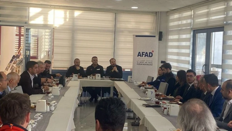 Sinop'ta Destek AFAD Gönüllüleri Toplantısı