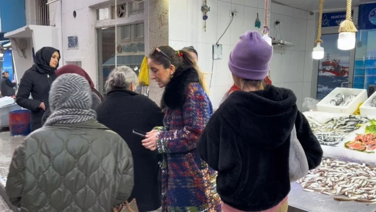 Fırtına Sonrası Balık Tezgahları Doldu