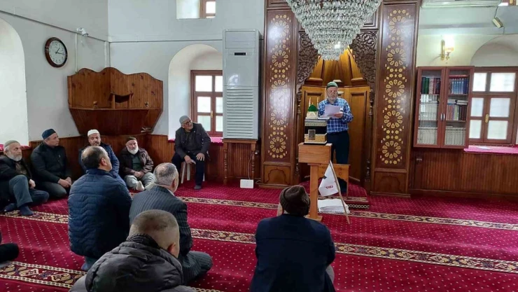 Sinop'ta Hacı Adaylarına Eğitim Semineri