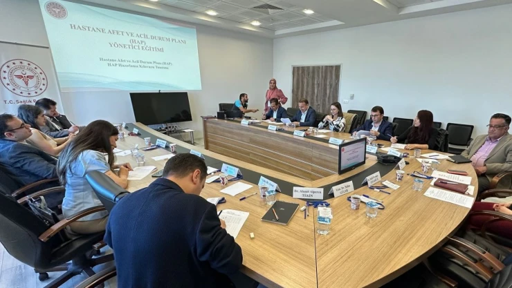 Hastane Yöneticilerine Afet Yönetimi Eğitimi