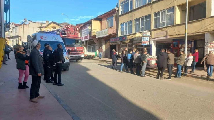 Sinop'ta İntihar Girişimini Belediye Başkanı Engelledi