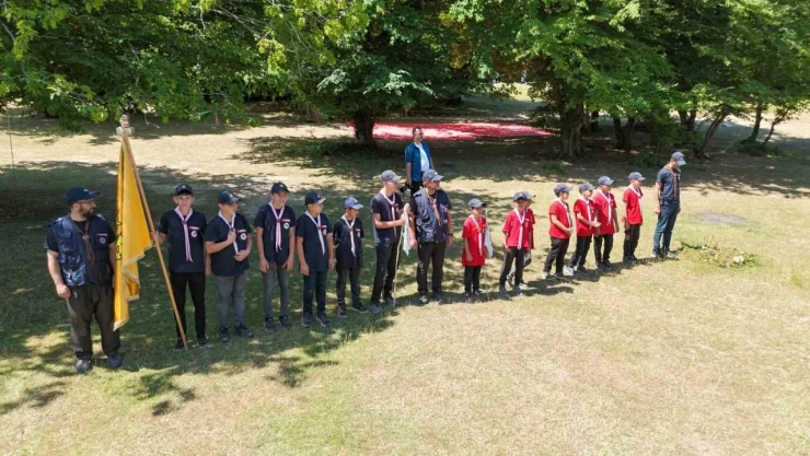 Sinop'ta İzcilik Kampı Bayrak Töreni