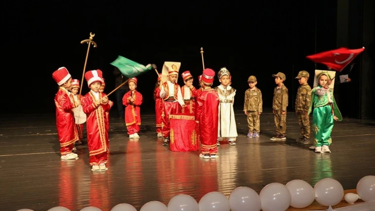 Sinop'ta Miniklerden Yıl Sonu Gösterisi