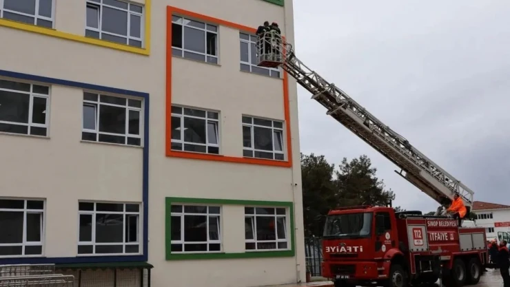 Sinop'ta Öğrencilere Afet Bilinci Kazandırıldı