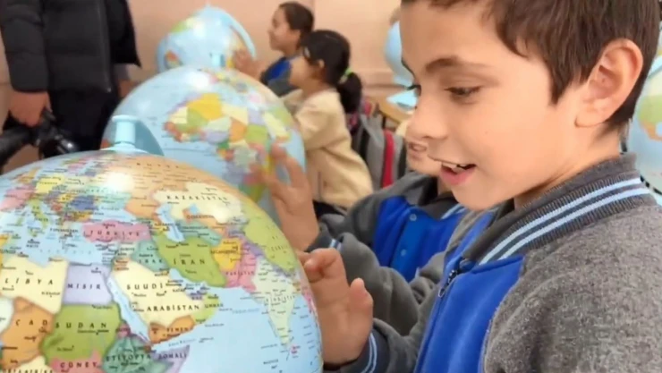 Sinop'ta Öğrencilere Model Küre