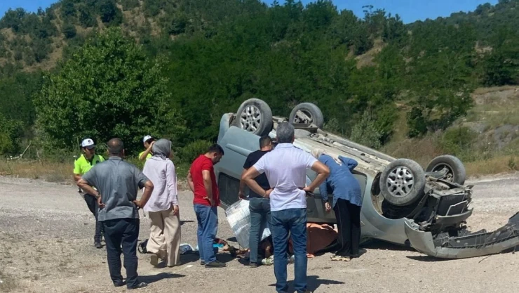 Sinop'ta Otomobil Takla Attı: 3 Yaralı