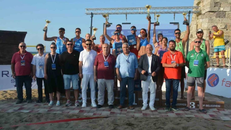 Sinop'ta Plaj Voleybolu Turnuvası Sona Erdi