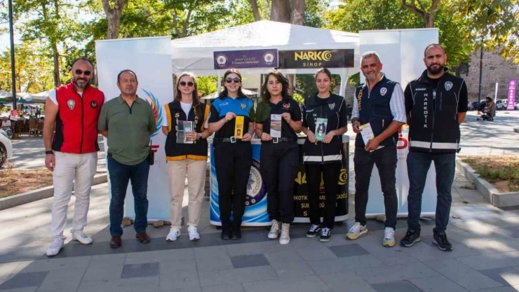 Sinop'ta Polis Ekiplerinden Halkı Bilinçlendirme Çalışması