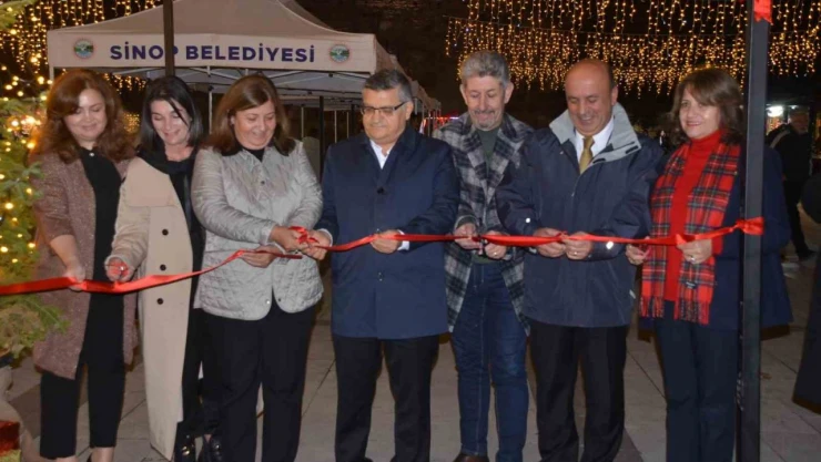 Sinop'ta Yılbaşı Pazarı Açıldı