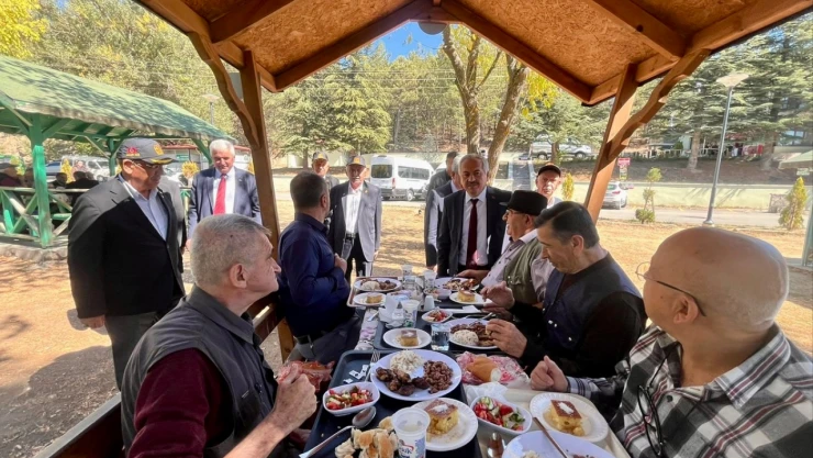 Sonbahar Pikniği'nde Buluştular