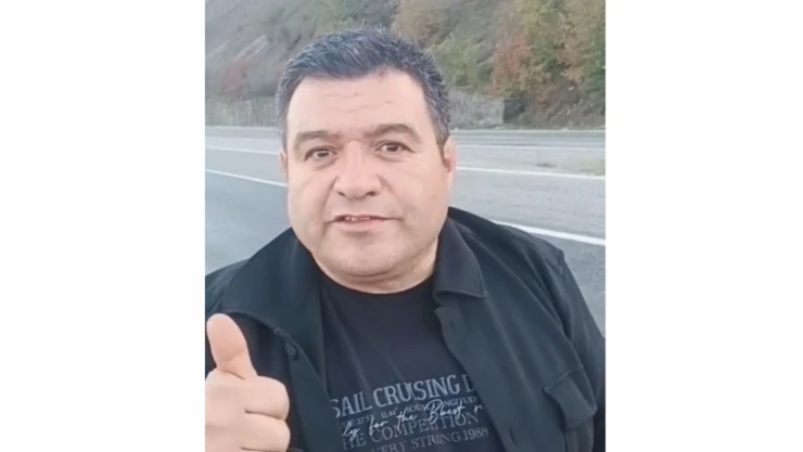 Sosyal Medyadan Sitem Etti