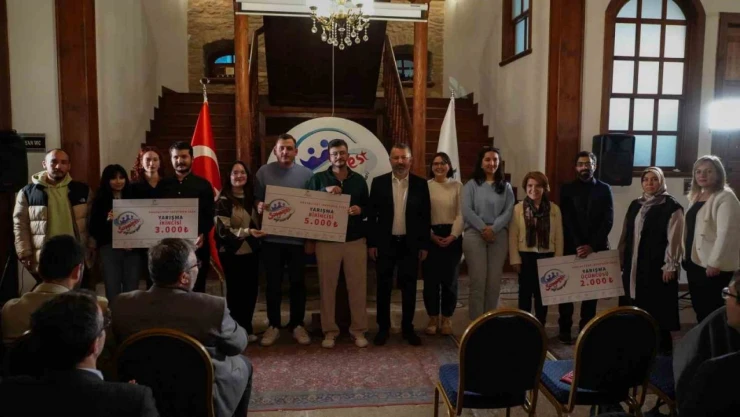 Dereceye Giren Projeler Ödüllerini Aldı