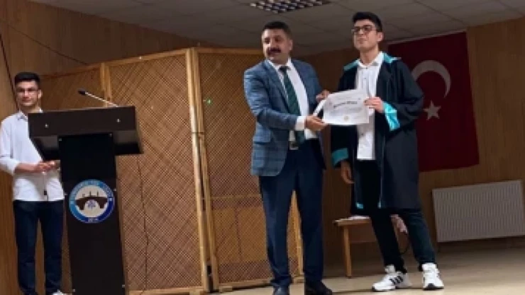 Sungurlu Fen Lisesi'nde Mezuniyet Heyecanı