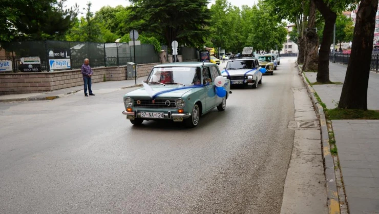 Sünnet Olan Çocuklar Şehir Turu Attı