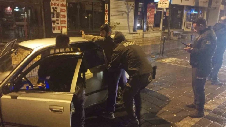 Şüpheli Olarak Durdurulan Araçtan Uyuşturucu Çıktı