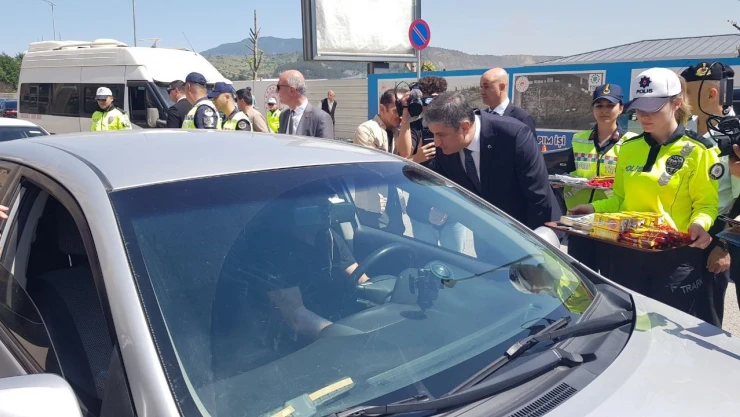 Sürücüler Trafik Kuralları Noktasında Uyarıldı