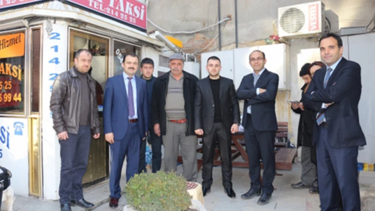 Taksici esnafı da 'Yaşama yol ver' dedi