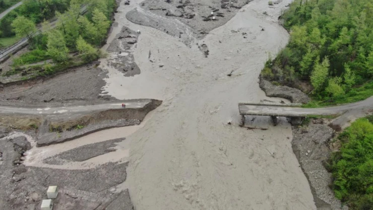 Tamamlanmayan Köprü Vatandaşları Mağdur Ediyor