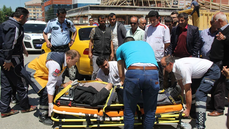 Tanker, otomobili biçti 1 ölü 1 yaralı