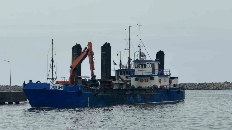 Tarak Gemisi Çalışmalarını Sürdürüyor