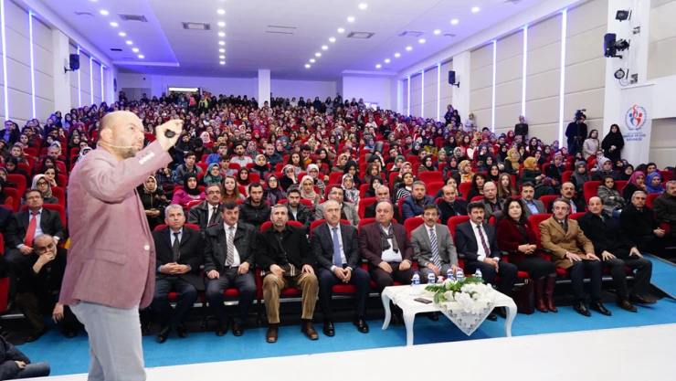 Tarih gençleri geleceğe taşır