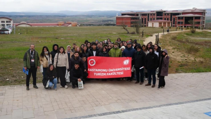 Tarihi Yolda İstiklal Ruhunu Yaşadılar