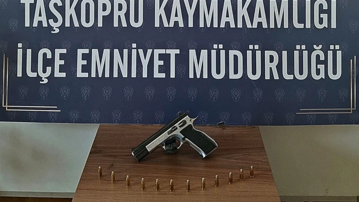 Taşköprü'de 3 Tabanca Ele Geçirildi
