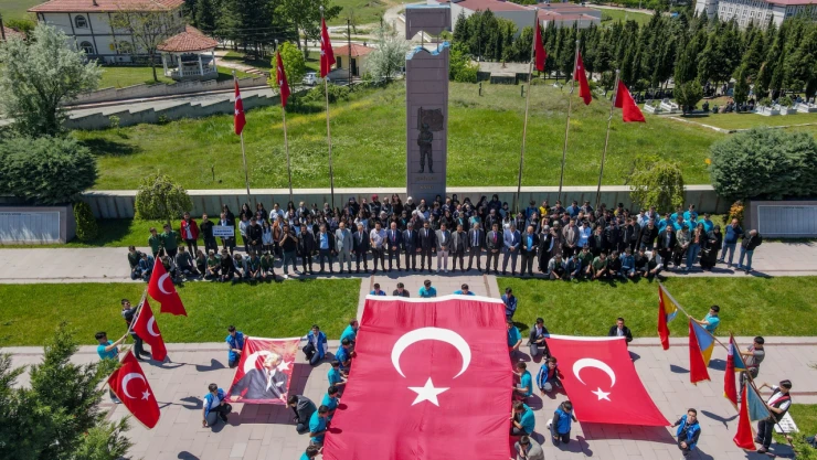 Taşköprü'de Gençlik Haftası Yürüyüşü