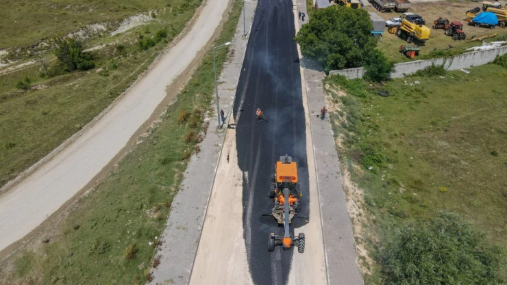 Taşköprü TOKİ'de asfalt çalışması başladı