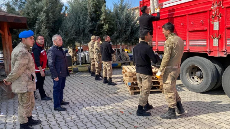 Taşmektep'in yardımları teslim edildi