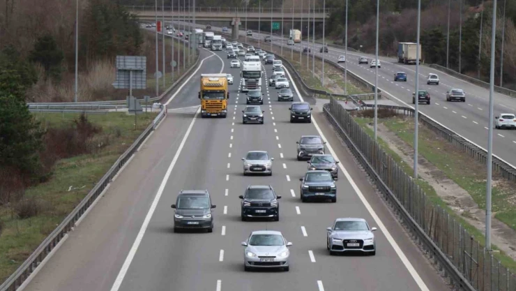 Tatil Dönüşü Başladı! Trafikte Akıcı Yoğunluk