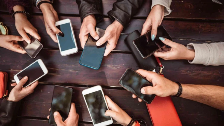 Tatilde Sosyal Medyadan Uzaklaşmak Ruh Sağlığını Nasıl Etkiliyor?