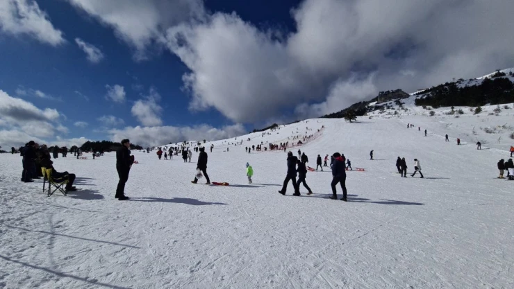 Tatilin Son Günlerini Kayak Yaparak Geçirdiler