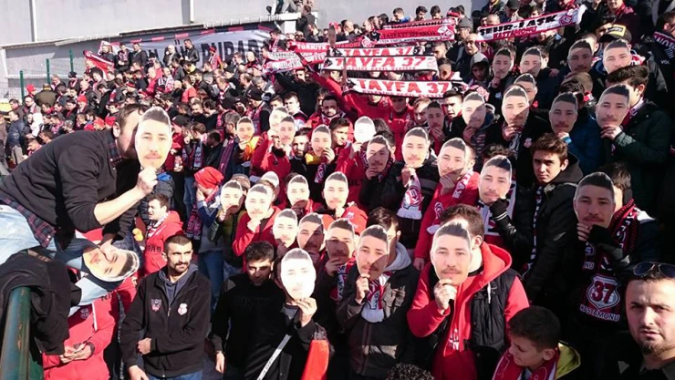 'Tayfa 37' Günay'ı unutmadı