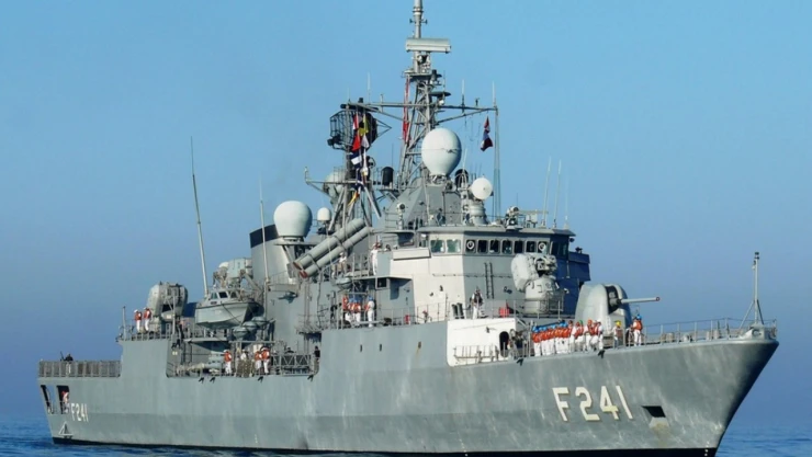 TCG Turgut Reis Gemisi İnebolu Limanı'na Demir Atıyor