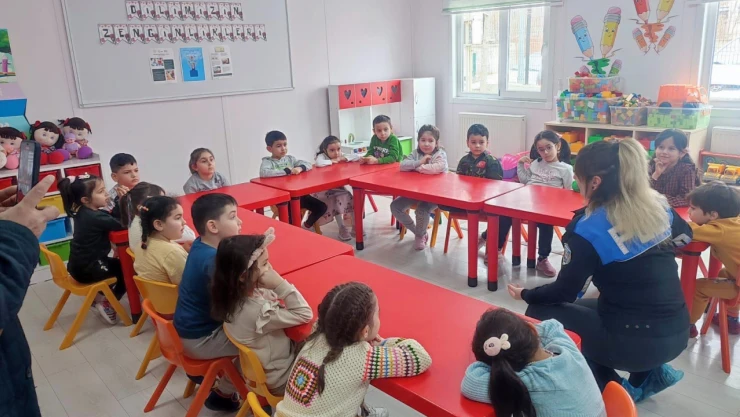 TDP Çocukların Yüzünü Güldürüyor