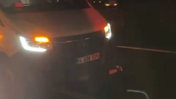 TEM'de Karşıya Geçmek İsteyen Yayaya Araç Çarptı: 1 Ölü