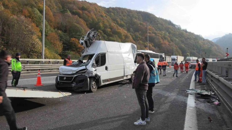TEM'in Bolu Geçişinde Zincirleme Kaza: 1 Yaralı