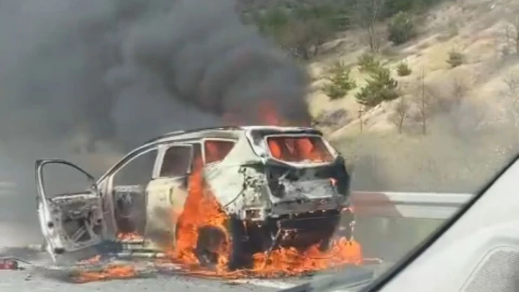 TEM Otoyolu'nda Cip Alev Alev Yandı
