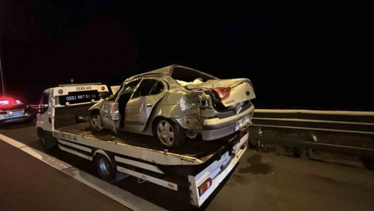 TEM Otoyolu'nda Feci Kaza: 1'i Ağır 3 Yaralı