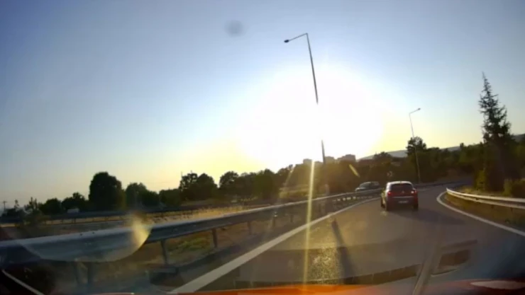 TEM Otoyolunda Geri Geri Geldi, Kazaya Davetiye Çıkardı